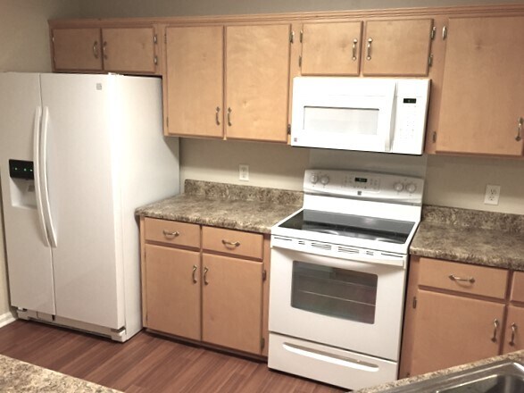 Foto del edificio - 230 Fontenot Dr