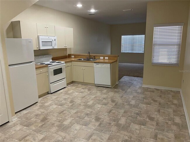 Foto del edificio - 1007 Creek Park Ct