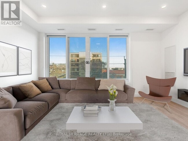 Building Photo - 195 Hunter St E