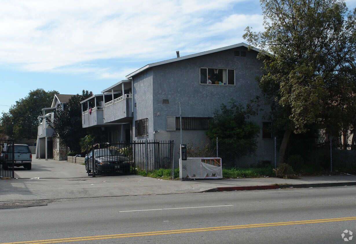 Primary Photo - 716 E Vernon Ave