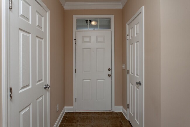Foto del edificio - 1728 Whirlaway Ct