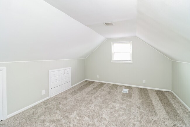 Foto del edificio - 5633 Green Acres Ct