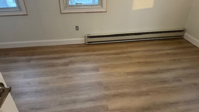 Foto del edificio - 19 Henning Dr