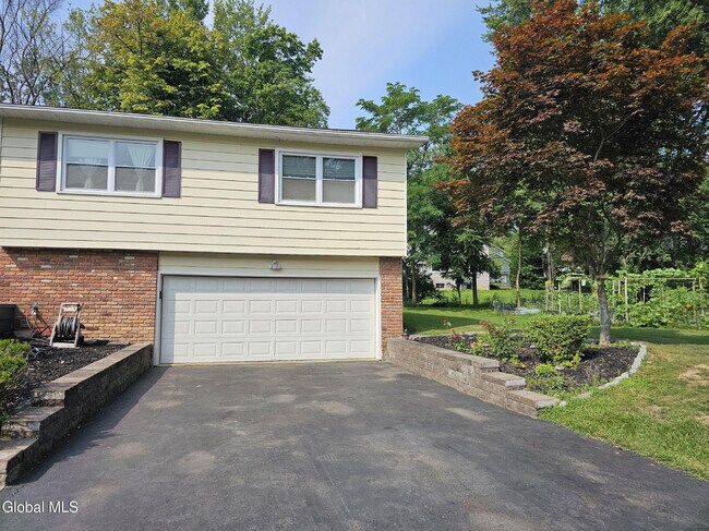 Foto del edificio - 1265 Sagemont Ct