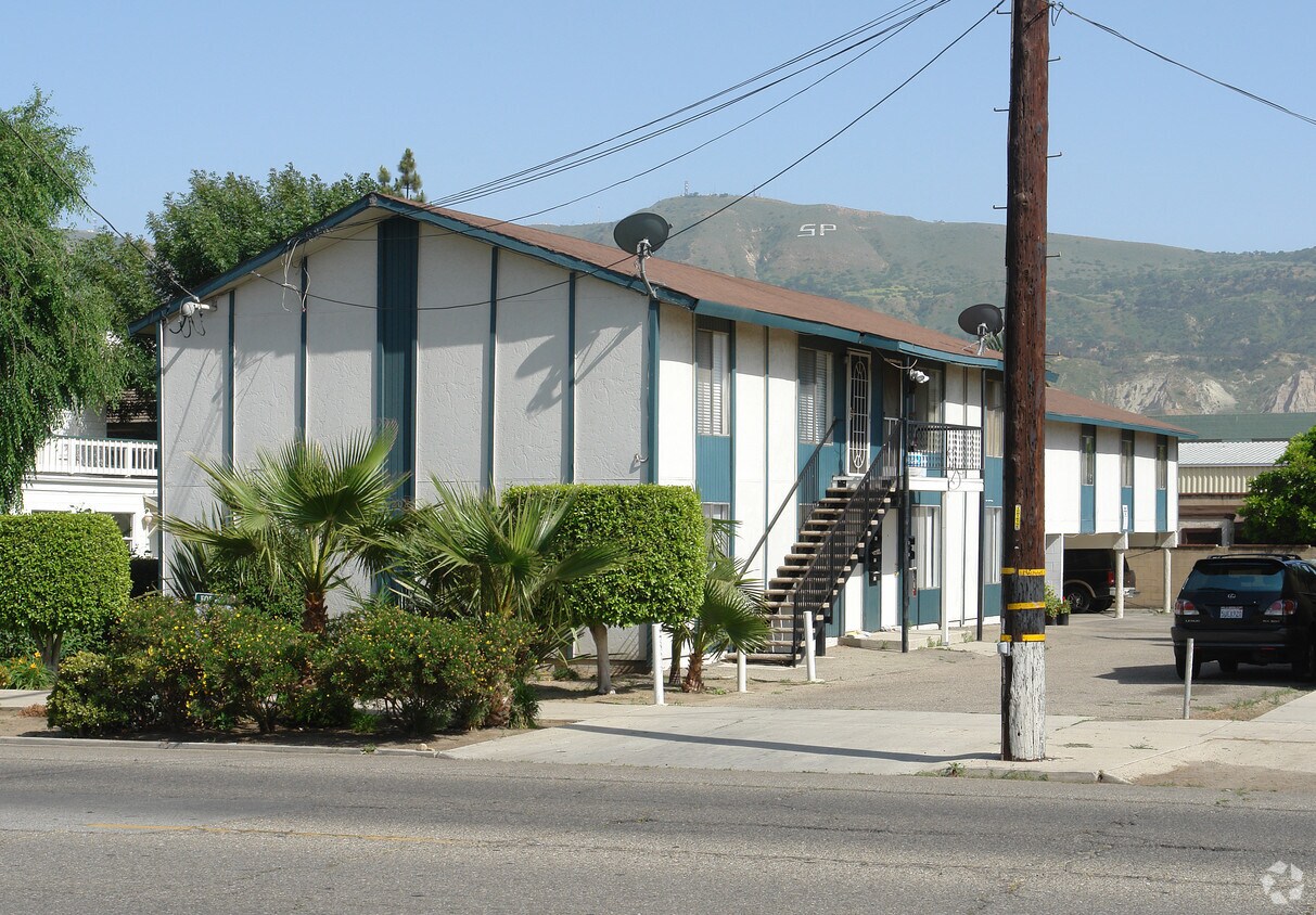 208 E Santa Barbara St, Santa Paula, CA 93060 Apartments in Santa