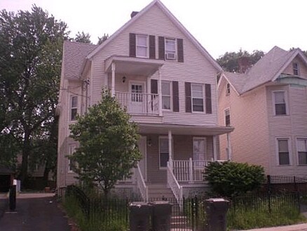 Primary Photo - 69 Sargeant St