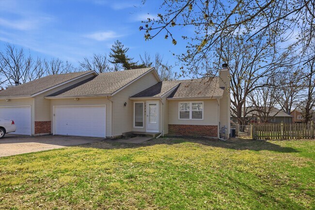 Frente - 13751 West 62nd Street