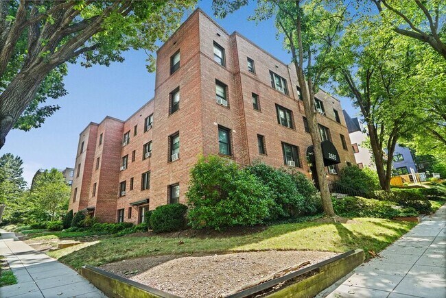Foto del edificio - 2655 41st St NW