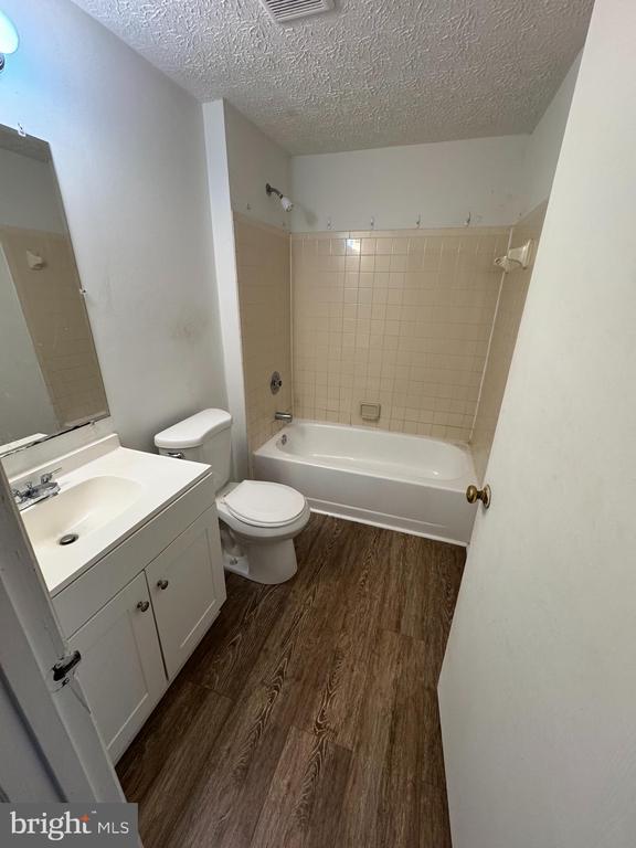 Foto del edificio - 9730 Red Clover Ct
