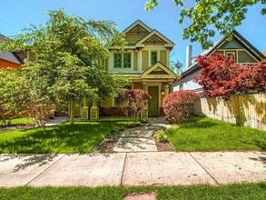 Building Photo - 3216 W Hayward Pl