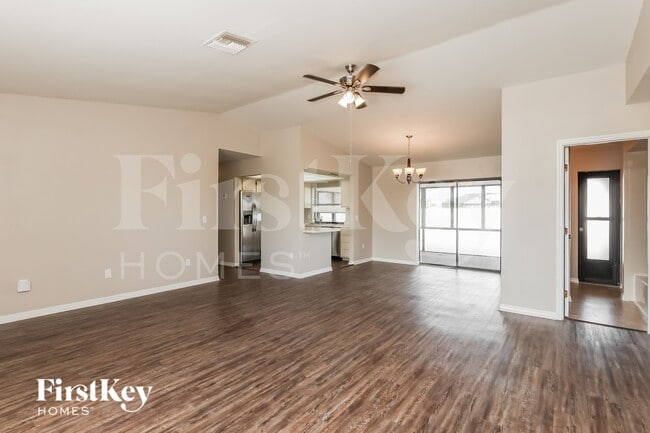 Foto del edificio - 1343 SE 12th Terrace