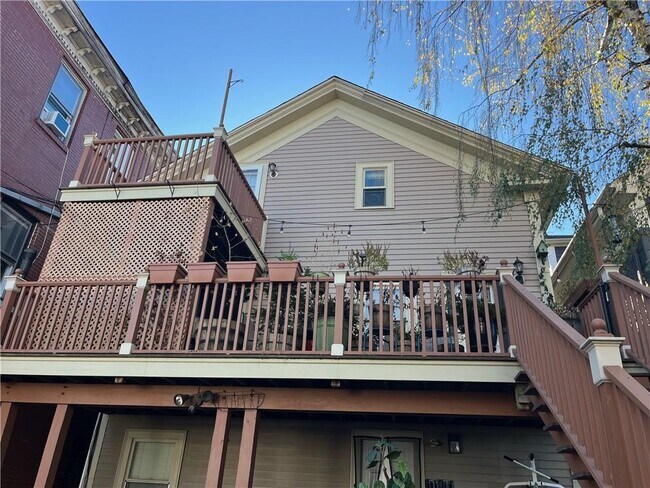 Building Photo - 413 Atwells Ave