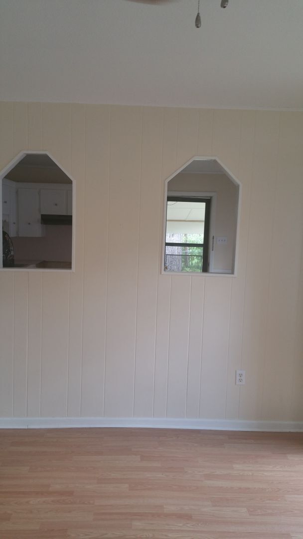 Foto del edificio - 3 bedroom Central air and heat home sherwood