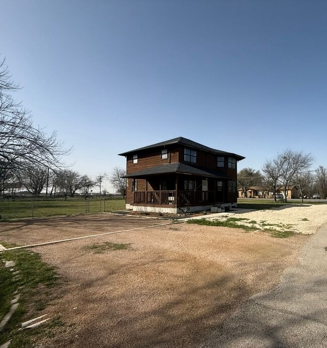 Building Photo - 411 W Avenue K