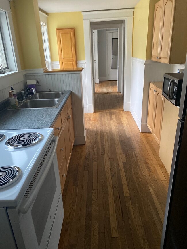 kitchen - 214 French St