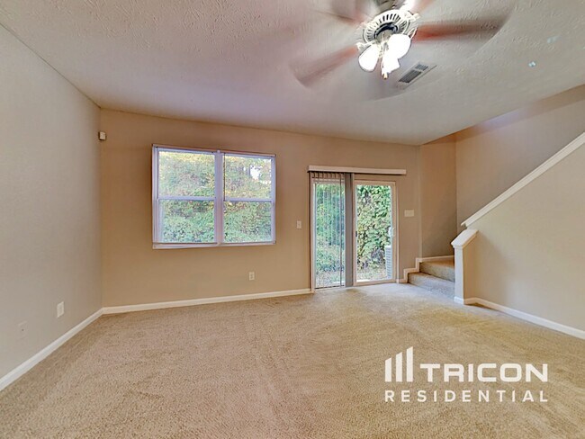 Building Photo - 135 Ellis Drive