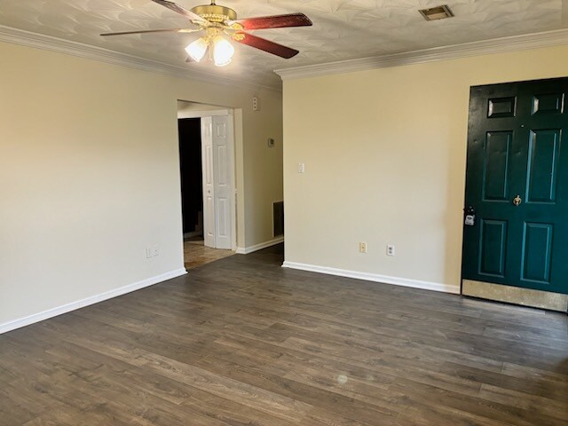 Foto del edificio - 155 Springhill Dr