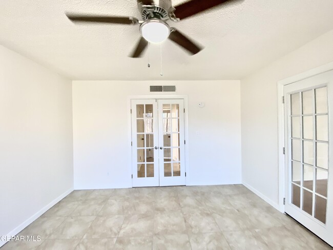 Building Photo - 308 Cabaret Dr