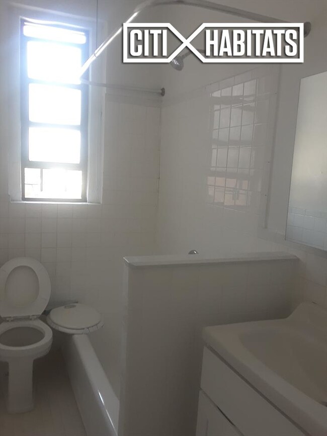 Foto del edificio - 3466 Jerome Ave