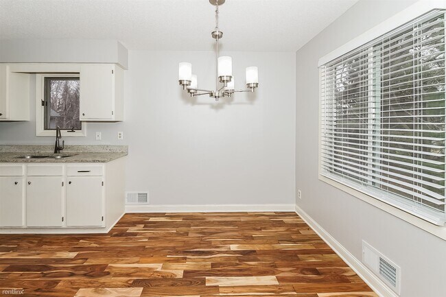 Building Photo - 4 br, 2 bath House - 10460 Devonshire Place