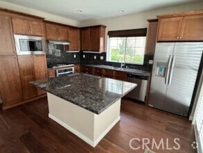 Building Photo - 354 Golden Bear Ln