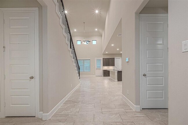 Building Photo - 2231 Green Kale Dr