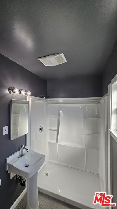 Foto del edificio - 136 W 99th St