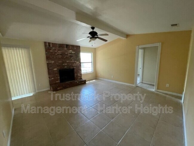 Building Photo - 2505 Quartz Trail