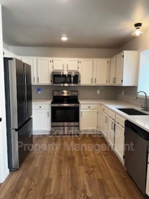 Foto del edificio - 11318 Hatchet Pass Dr