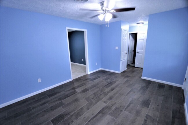 Foto del edificio - 13365 Blackgum St