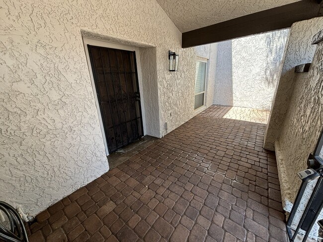 Building Photo - 4910 N 74th St
