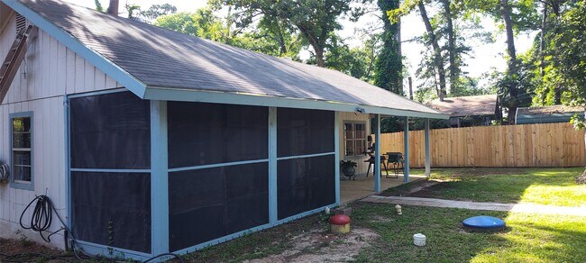 Building Photo - 143 Sharon Ln