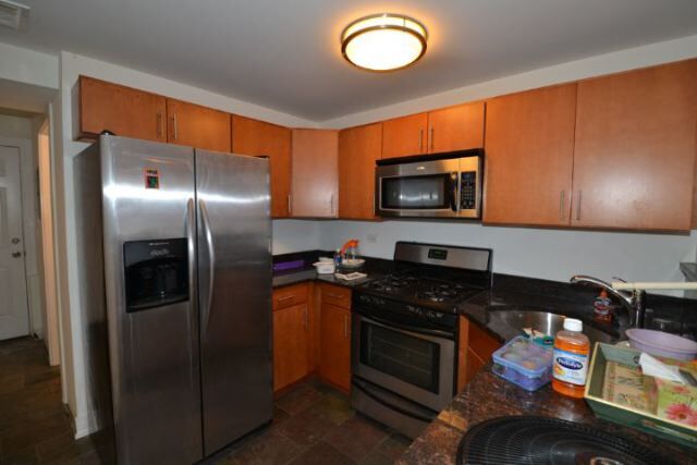Foto del edificio - 3016 N Oakley Ave