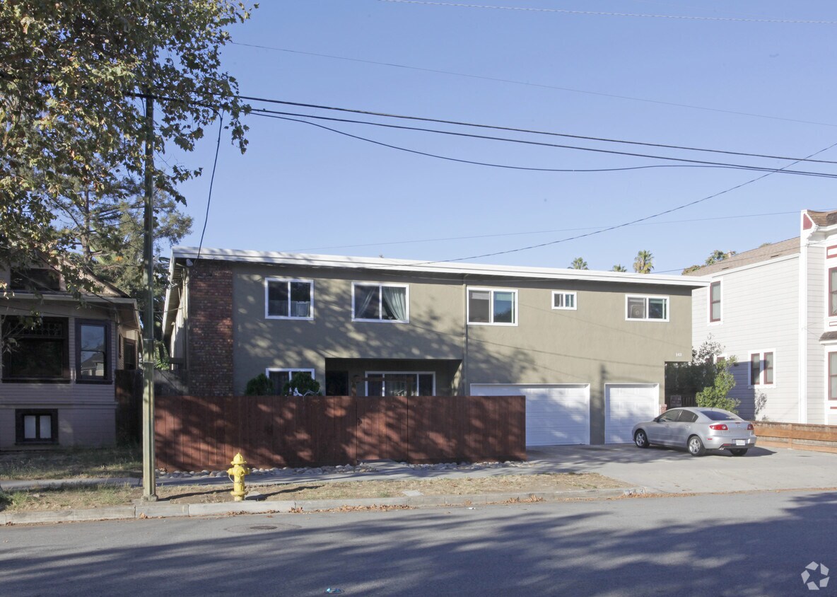 Building Photo - 143 N 8th St