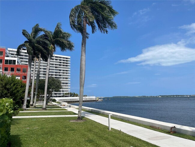 Foto del edificio - 1541 Brickell Ave