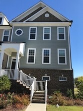 Building Photo - 7000 Reedybrook Crossing