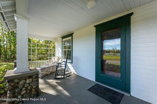 Building Photo - 703 Church Ave