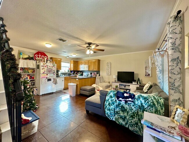 Foto del edificio - 1018 Bagby Ave