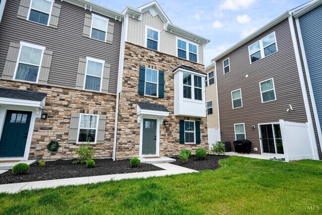 Building Photo - 9 Wentworth Ln