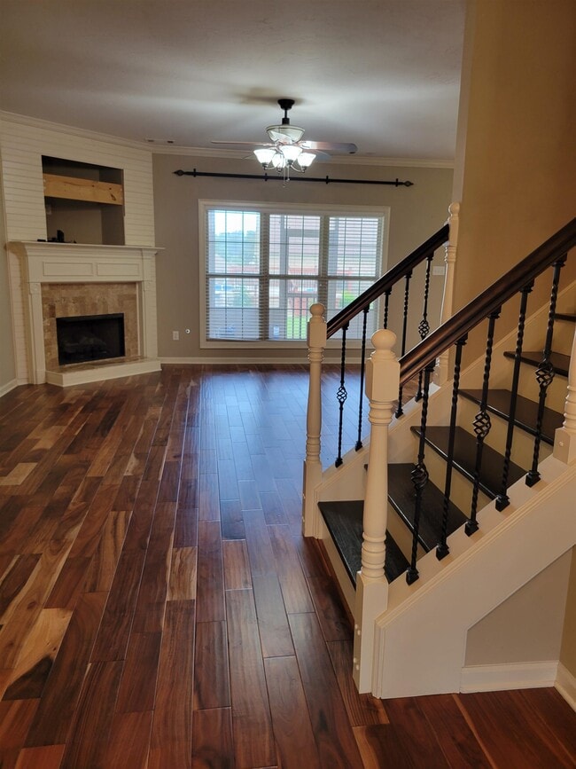 Building Photo - 37 Christmas Dr