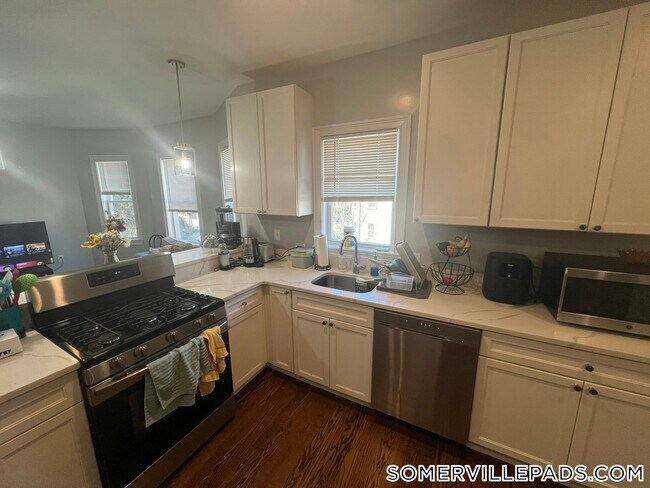 Building Photo - 337 Highland Ave