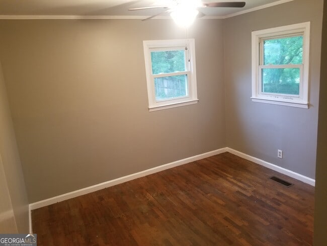 Building Photo - 35 Clervue Cir NE