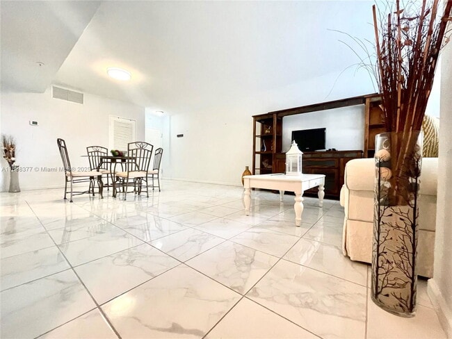 Foto del edificio - 3001 S Ocean Dr