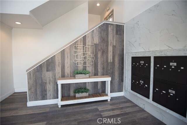 Foto del edificio - 10900 Blix St