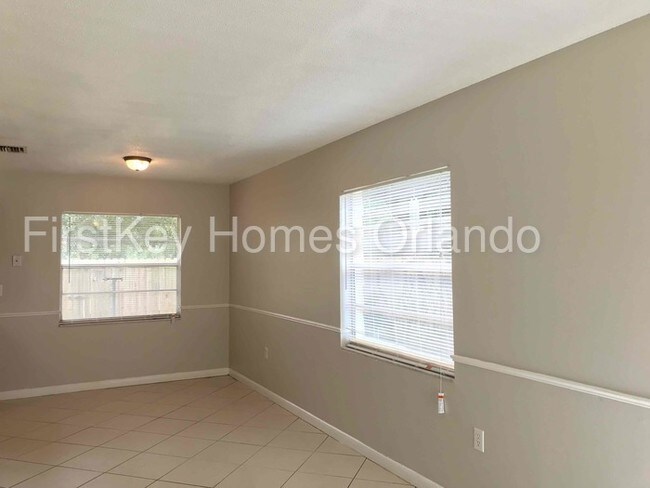 Building Photo - 926 N Rossiter St