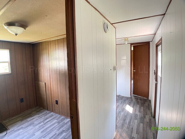 Foto del edificio - Darling 2 Bedroom Mobile Home Available!!