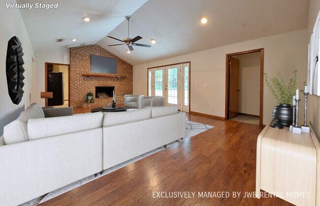 Building Photo - 6374 Whispering Oaks Dr N