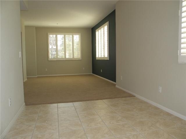 Sala de estar del segundo piso - 2525 Cranston Dr