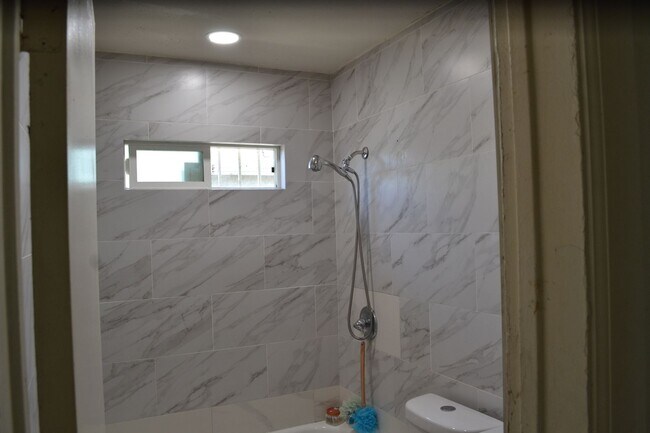 Foto del edificio - Central Homes