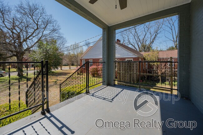 Building Photo - 1343 Felder Ave